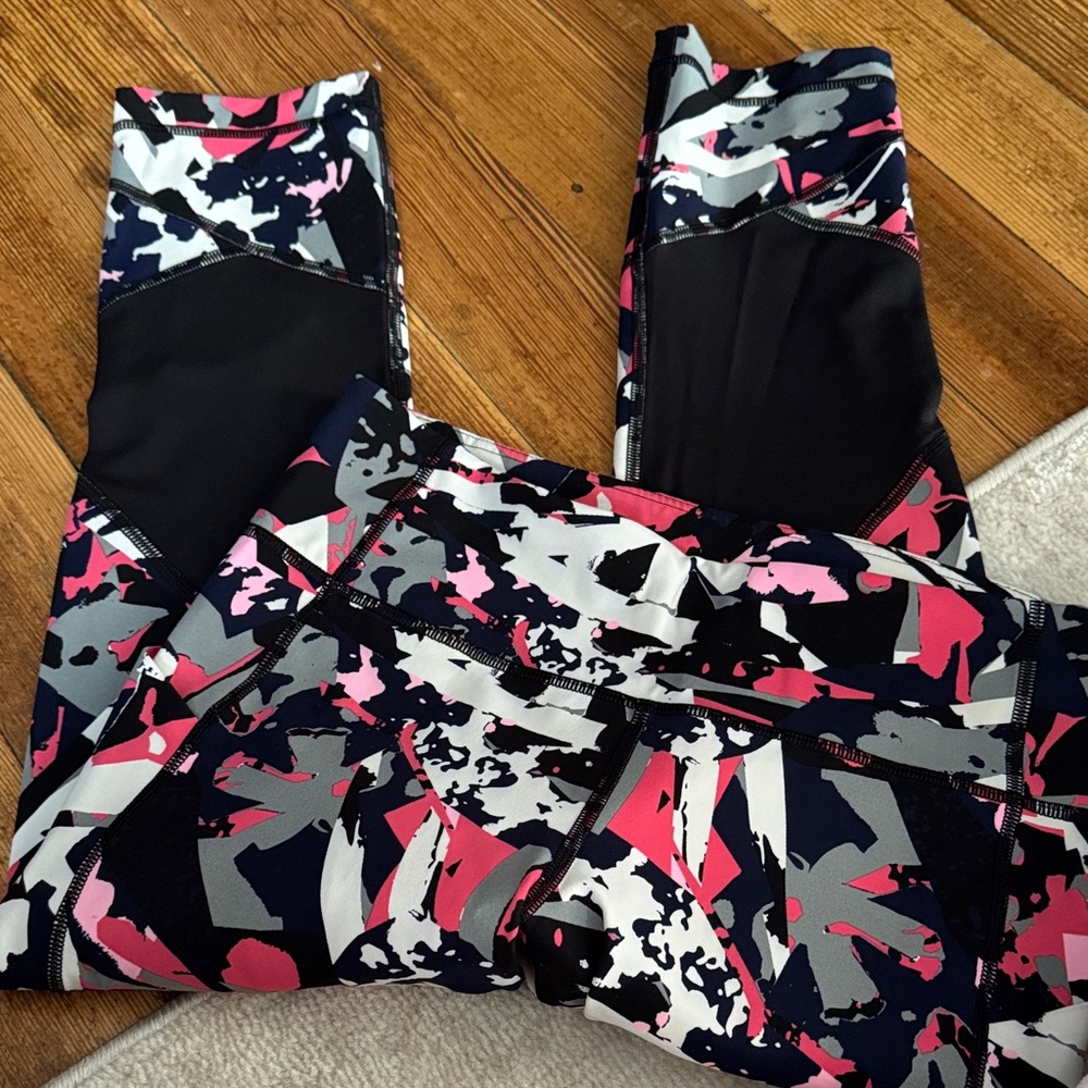 Lululemon Multicolor Abstract 7/8 Leggings - Picture 2 of 5